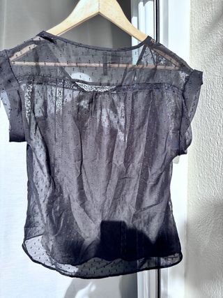 Camisa plumeti semitransparente negra. talla grand