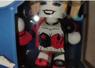 FIGURA VINIMATES DC COMICS HARLEY QUINN NUEVA