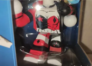 FIGURA VINIMATES DC COMICS HARLEY QUINN NUEVA