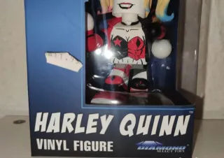 FIGURA VINIMATES DC COMICS HARLEY QUINN NUEVA