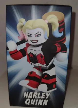 FIGURA VINIMATES DC COMICS HARLEY QUINN NUEVA