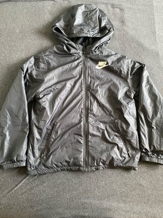 Chaqueta Nike Negra con Capucha