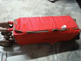 Parque cuna plegable rojo