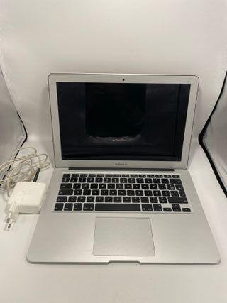 MacBook Air 13” 2015 Intel i5 4GB RAM 128GB SSD