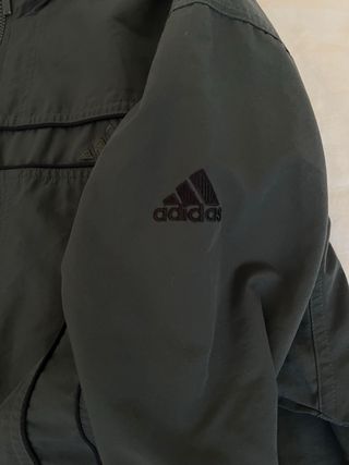 Chaqueta Adidas verde con rayas