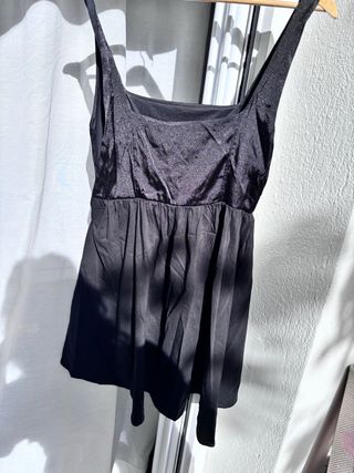 Vestido negro Zara