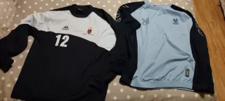 Dos sudaderas deportivas Mebol y Quik