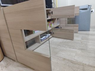 Mueble TV y estantería madera y cristal