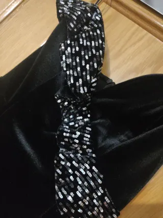 Vestido Terciopelo Negro Adornado