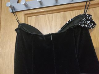 Vestido Terciopelo Negro Adornado