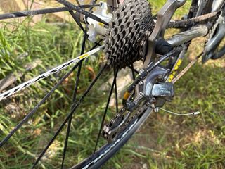 Bicicleta Gravel Titanio