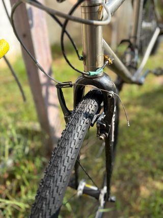 Bicicleta Gravel Titanio
