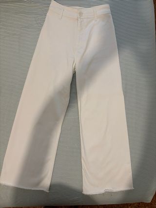 Vaqueros blancos anchos