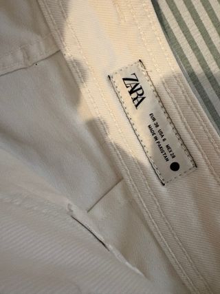 Vaqueros blancos anchos