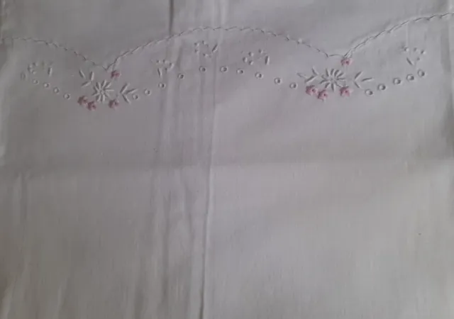 Sábana encimera bordada y funda almohada