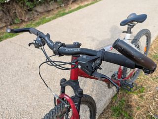 Bicicleta Montaña ROCKRIDER Roja/Blanca