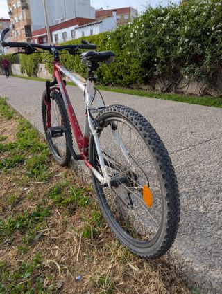 Bicicleta Montaña ROCKRIDER Roja/Blanca