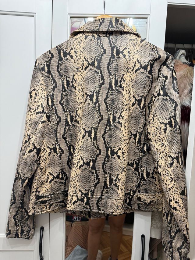 Chaqueta Mango Estampado Serpiente Talla M