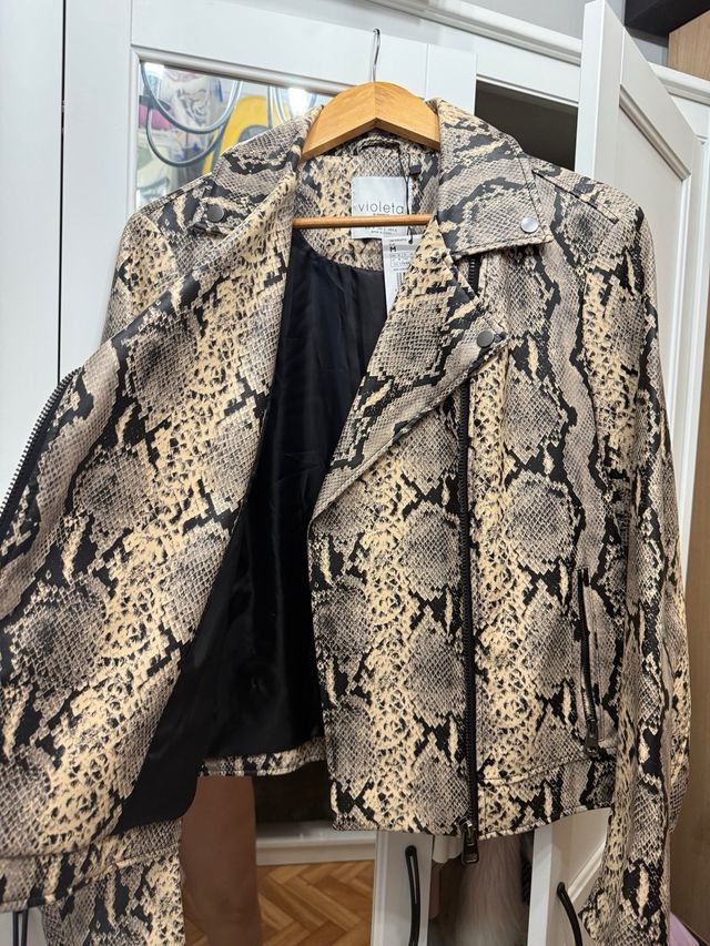 Chaqueta Mango Estampado Serpiente Talla M