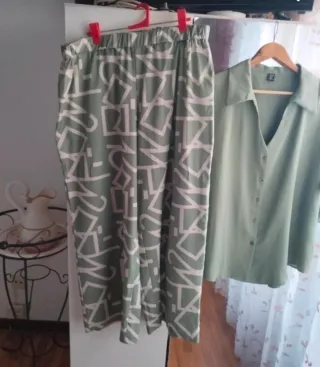 Conjunto pantalón y blusa verde