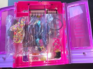 Barbie Armário Portátil com Boneca