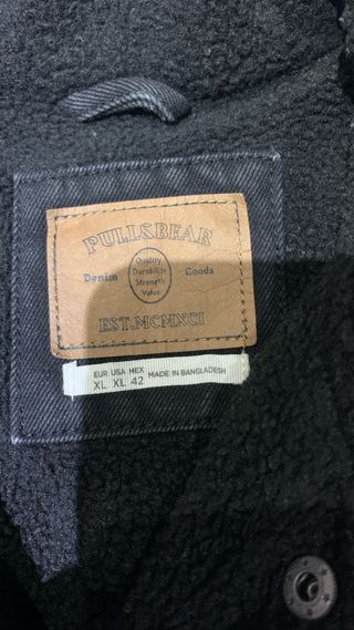 Cazadora tejana forrada de borrego negra