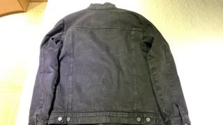 Cazadora tejana forrada de borrego negra