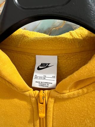 Felpa Nike con cappuccio gialla