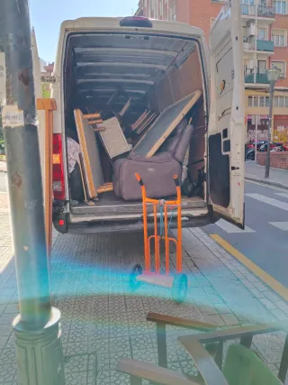 Mudanzas.portes .limpiezas de locales y garajes 