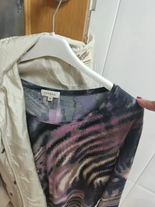 Parka de verano beige con regalo de camiseta 