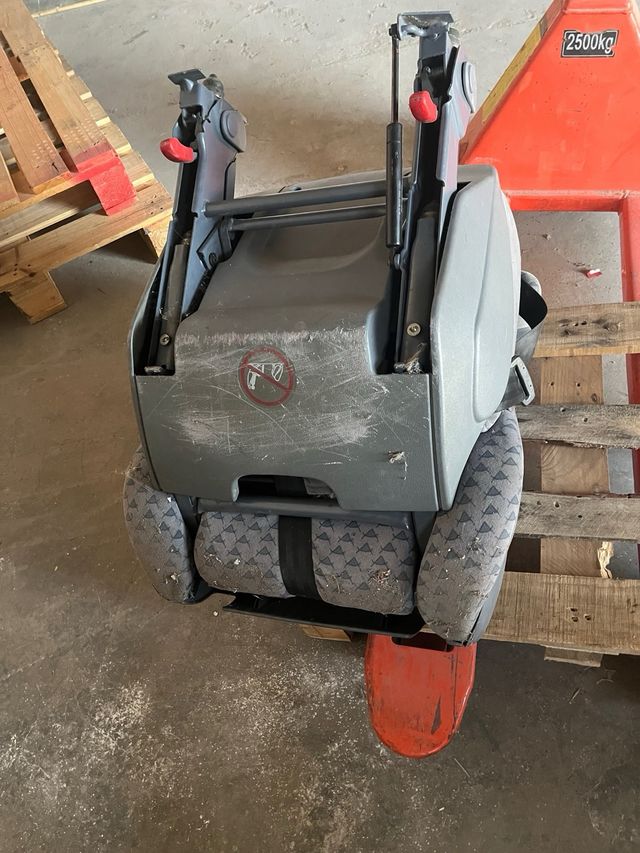 Asiento Mercedes Vito trasero 638