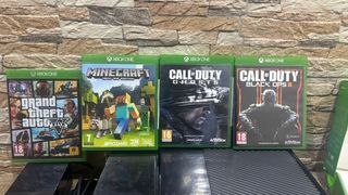 Xbox One con 2 mandos y 4 juegos