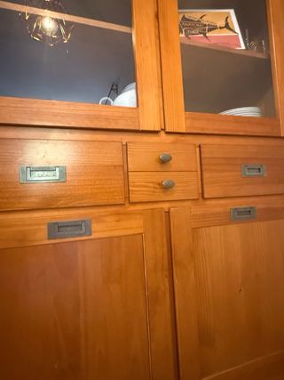 Vitrina madera y cristal salón-comedor