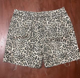 Bermudas estampado leopardo