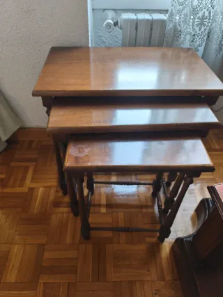 Mesitas auxiliares de madera estilo castellano