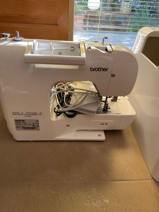 Macchina da Cucire Brother Innov-Is 50