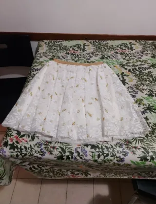 Per Natale gonna bianca e oro tg. 12 anni Petit Ba