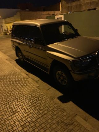 Mitsubishi Montero 2001