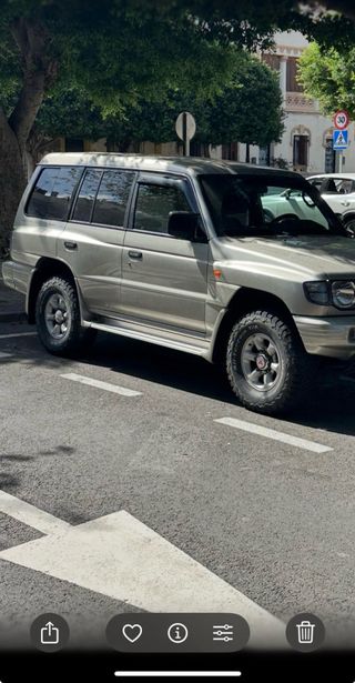 Mitsubishi Montero 2001