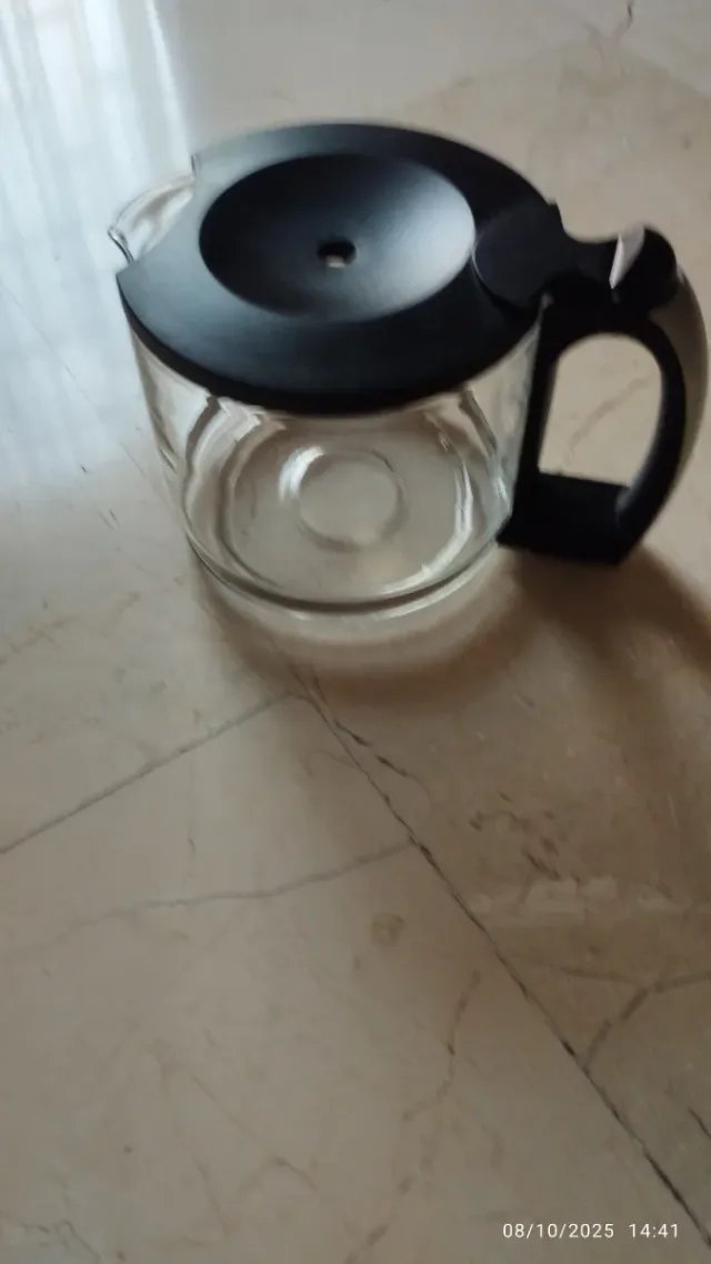 Jarra cafetera cristal y plástico negro