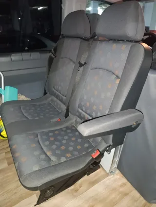 Asientos triplex Mercedes Vito