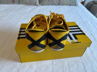 Tênis Onitsuka Tiger México Amarillo, la talla es