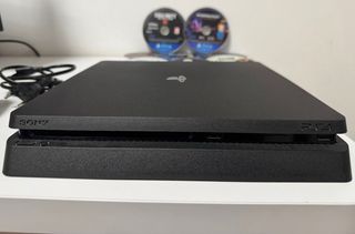 PACK PS4 Slim 1TB + 10 juegos + 2 mandos