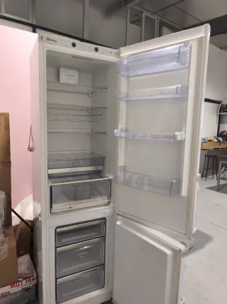 1Nevera, 2Lavadora y 2 Lavavajillas Blancos