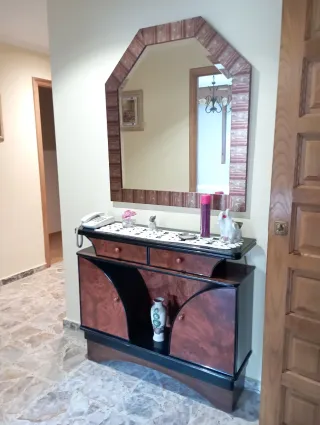 Mueble recibidor con espejo