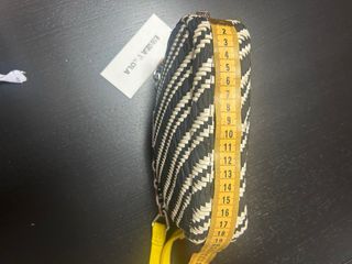 Bolso Bimba y Lola bandolera negro y blanco. 