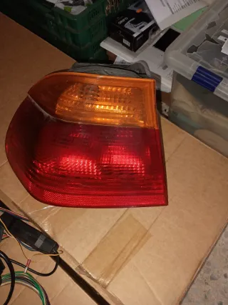 Foco trasero izquierdo BMW E46