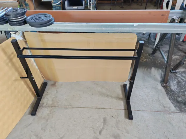Soporte Rack para pesas, mancuernas y barra.