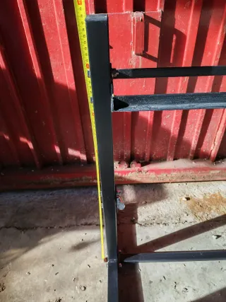 Soporte Rack para pesas, mancuernas y barra.