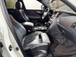 Infiniti QX70 2014